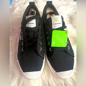 Cariuma Black Canvas OCA Low Top Athletic Sneakers Womens Size 8/Mens 6.5